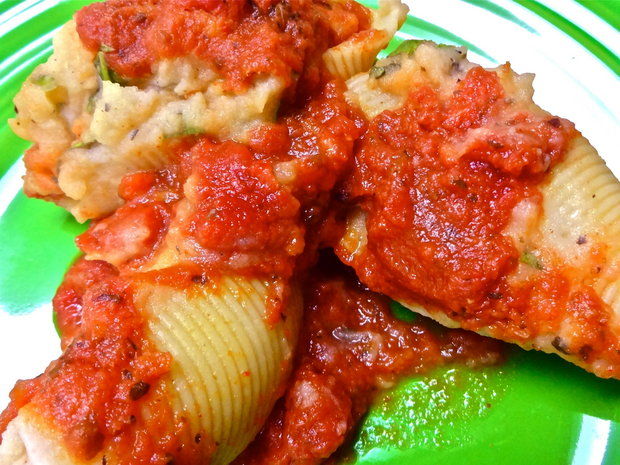 Baked Stuffed Jumbo Pasta