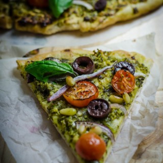 Vegan Pesto Pizza