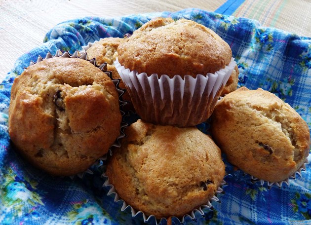 Eggless Banana And Walnut Muffins