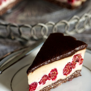 White Chocolate Raspberry Tort