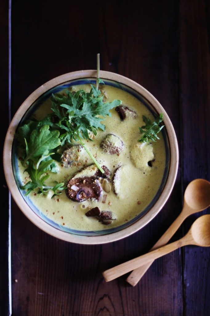 Raw Mushroom and Onion Vegan Curry