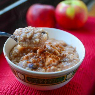 Slow Cooked Apple Oats
