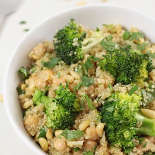 Garlic Quinoa Bowls