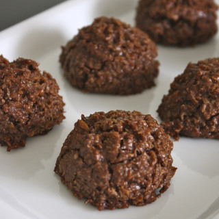 Chocolate Peppermint Macaroons