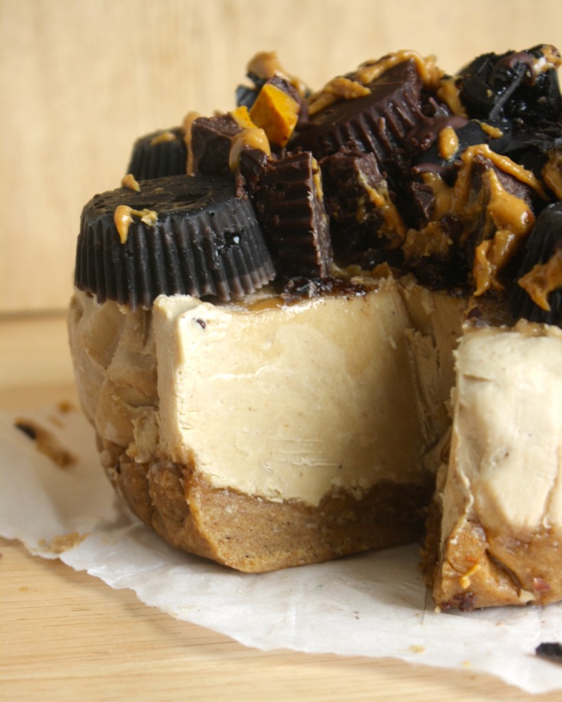 Peanut Butter and Banana Cheesecake